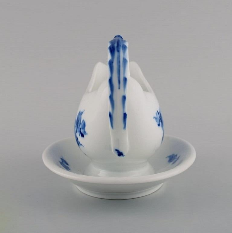 Mid-20th Century Royal Copenhagen Blue Flower Braided Sauce Boat on Fixed Stand For Sale
