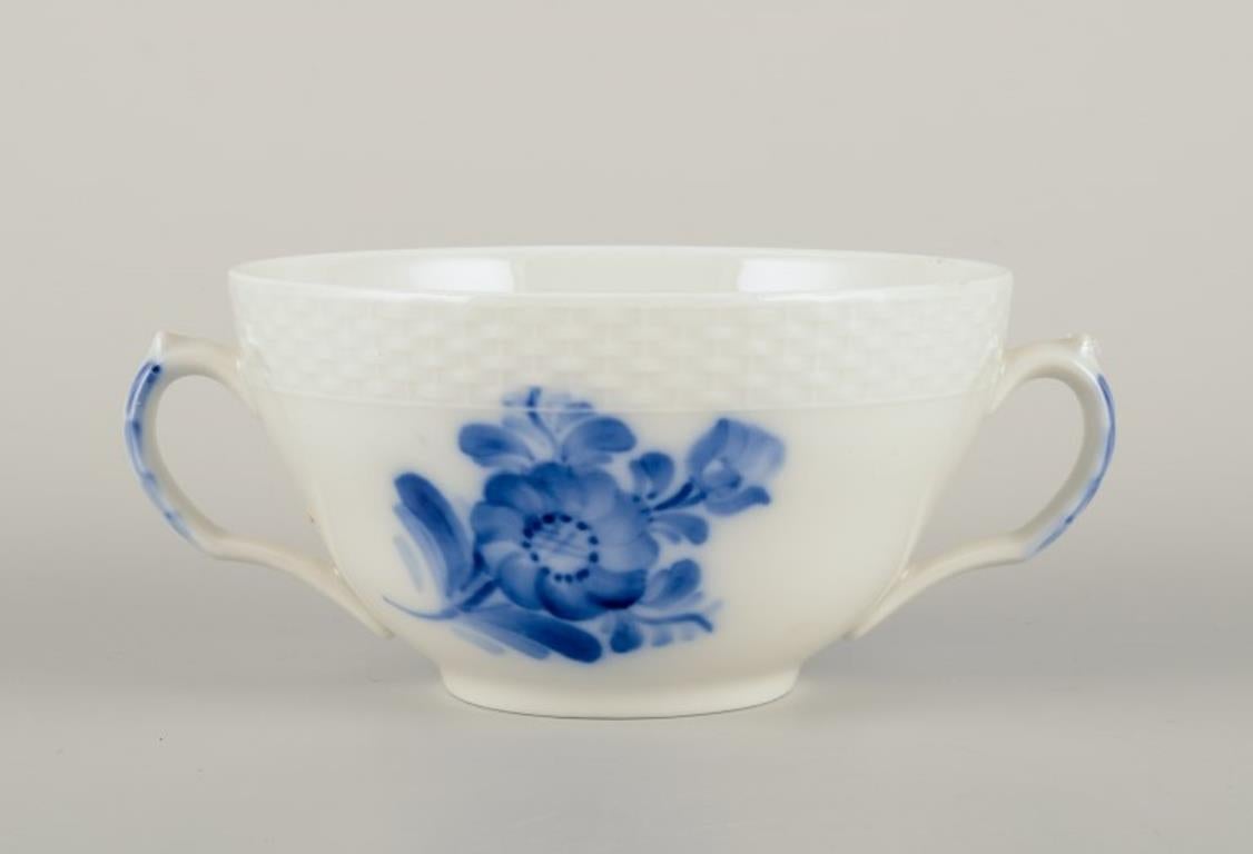 Danois Royal Copenhagen Bleu fleur tressée. Ensemble de cinq paires de coupes de bouillon en vente