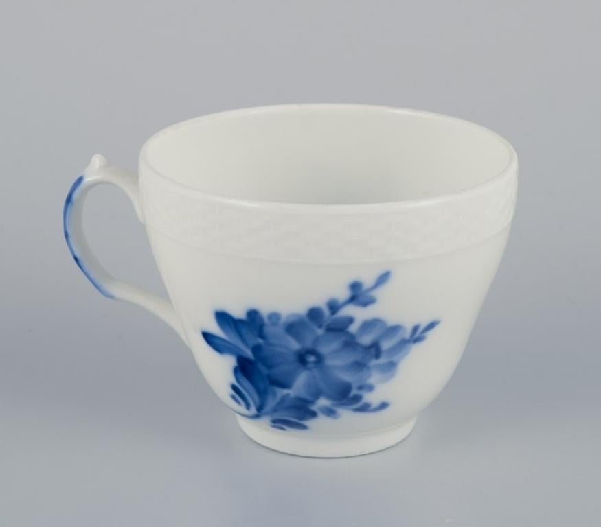 Royal Copenhagen Flor Azul Trenzada, seis tazas de café con platito. Pintado a mano en venta