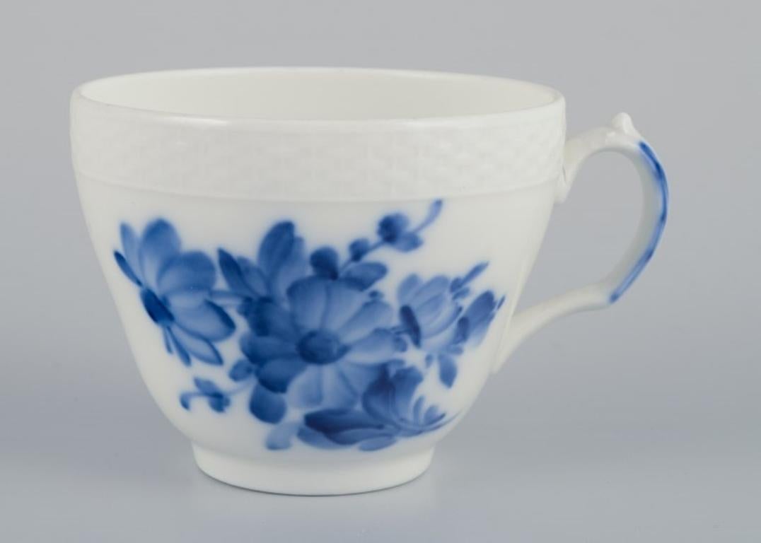 Royal Copenhagen Flor Azul Trenzada, seis tazas de café con platito. mediados del siglo XX en venta