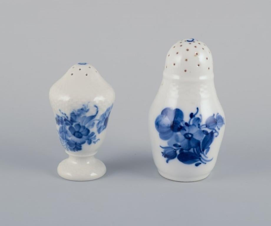 Royal Copenhagen Blue Flower Braided. Six porcelain pieces. For Sale 1