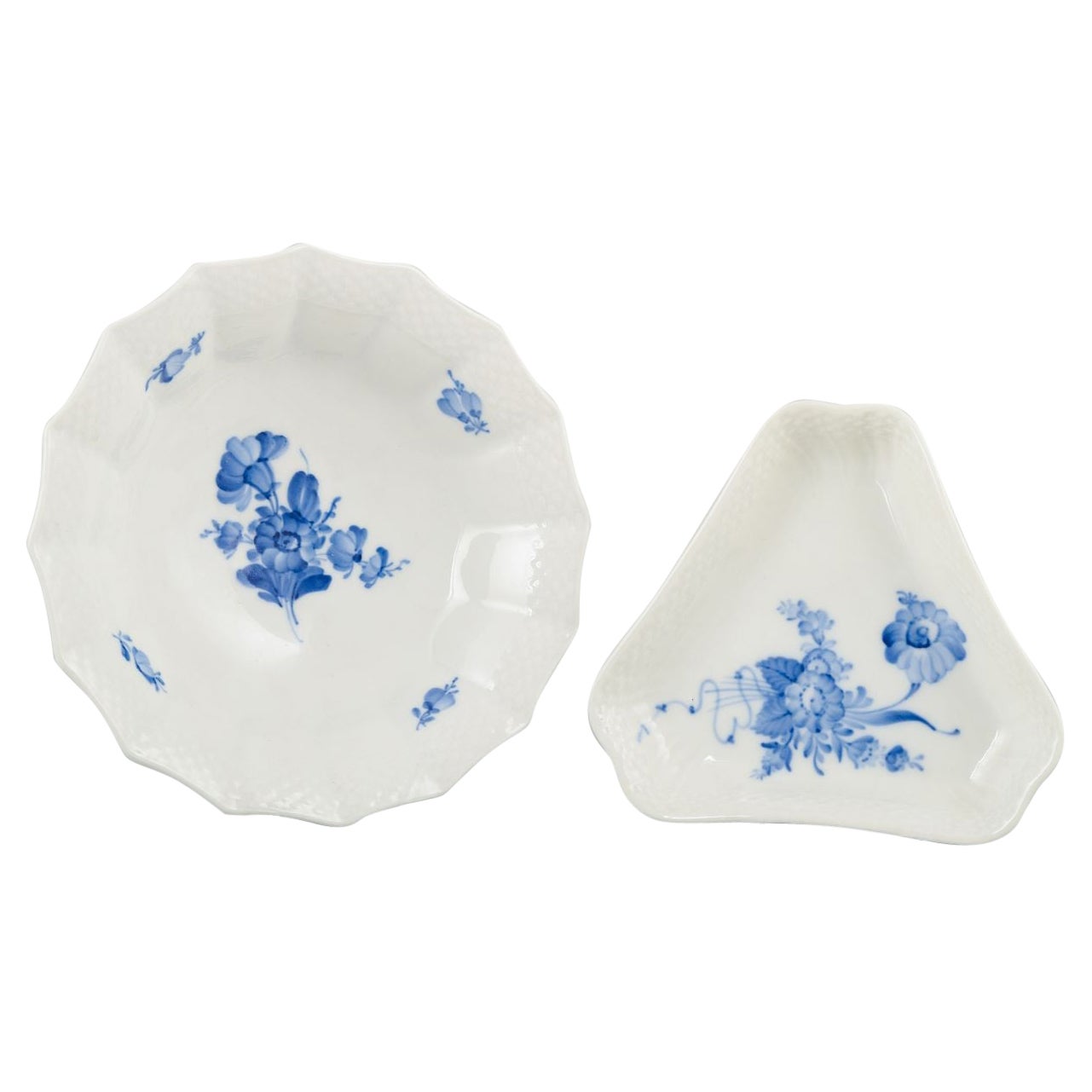 Royal Copenhagen, Blue Flower Braided, zwei Schalen aus Porzellan.