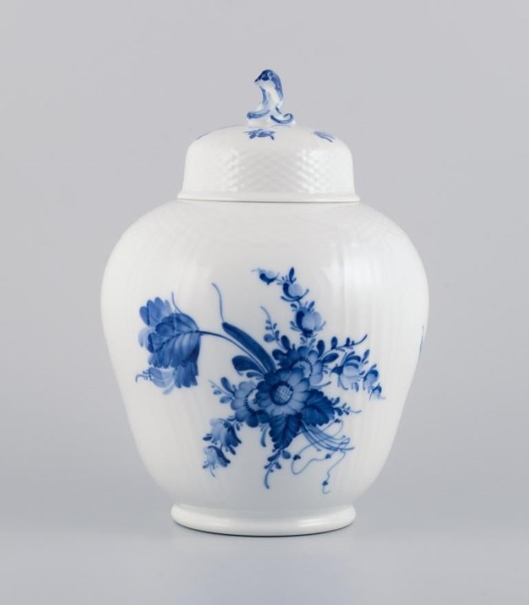 Danish Royal Copenhagen Blue Flower Curved, a pair of lidded jars in porcelain For Sale