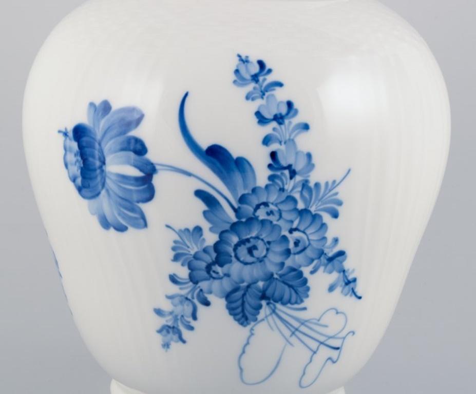Royal Copenhagen Blue Flower Curved, a pair of lidded jars in porcelain 3
