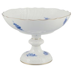 Centre de table en porcelaine Royal Copenhagen Blue Flower Curved.