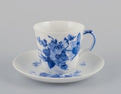 Royal Copenhagen Blue Flower Curved. Set of six coffee cups with saucers.