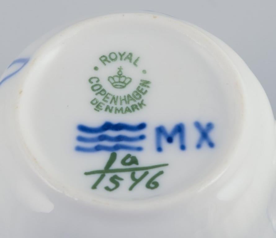 Royal Copenhagen Fiore blu curvo. Set di sei tazze da caffè con  piattini. in vendita 1