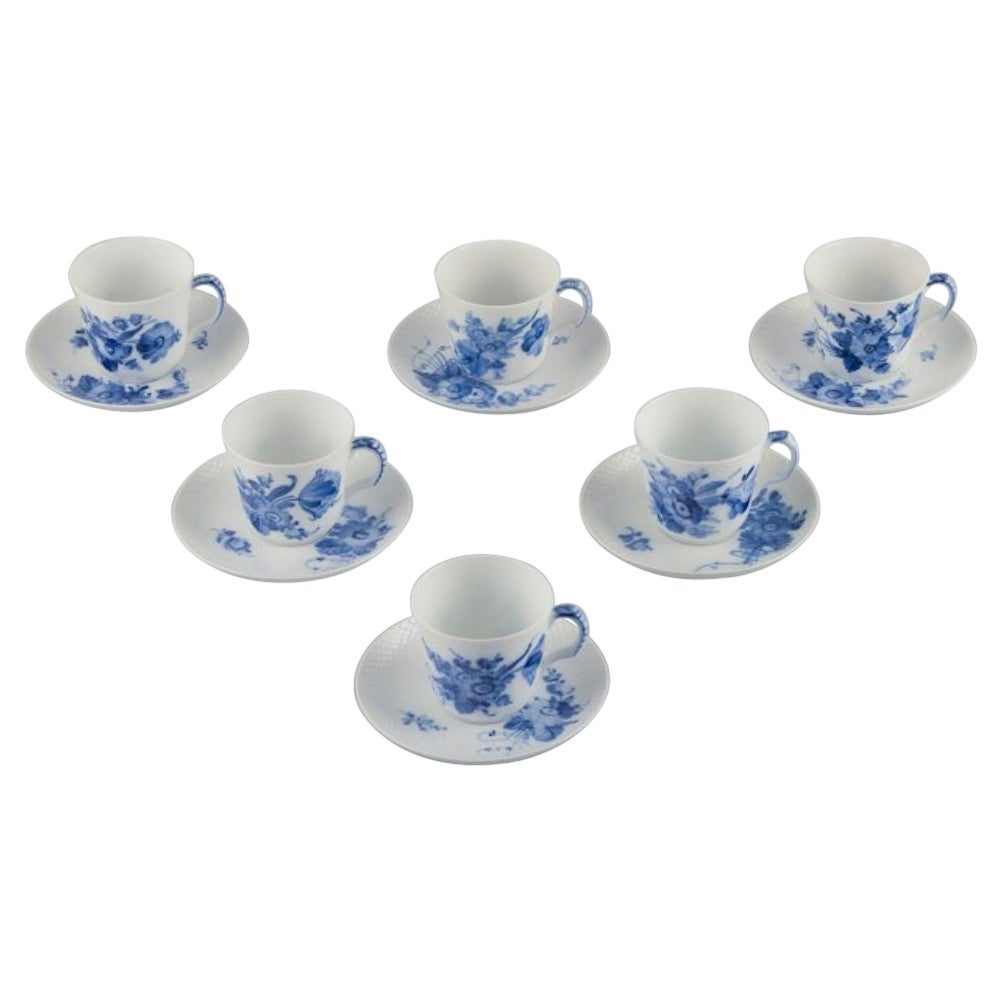 Royal Copenhagen Blue Flower Curved. Set of six coffee cups with saucers.