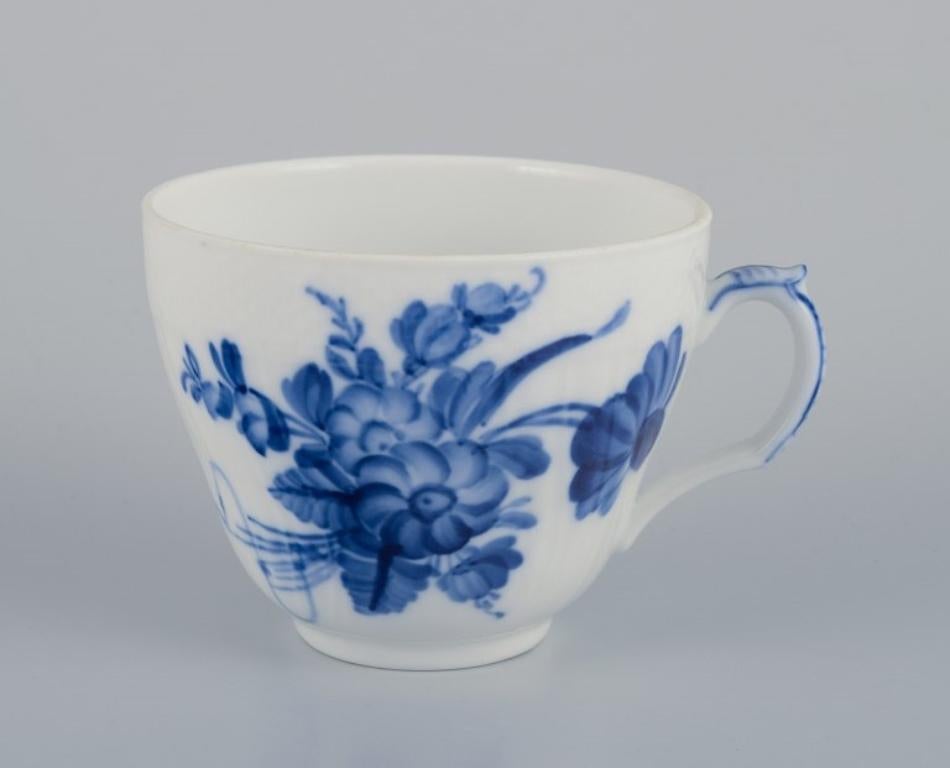 Danese Royal Copenhagen Blue Flower curvo, sei tazze da caffè con piattini. in vendita