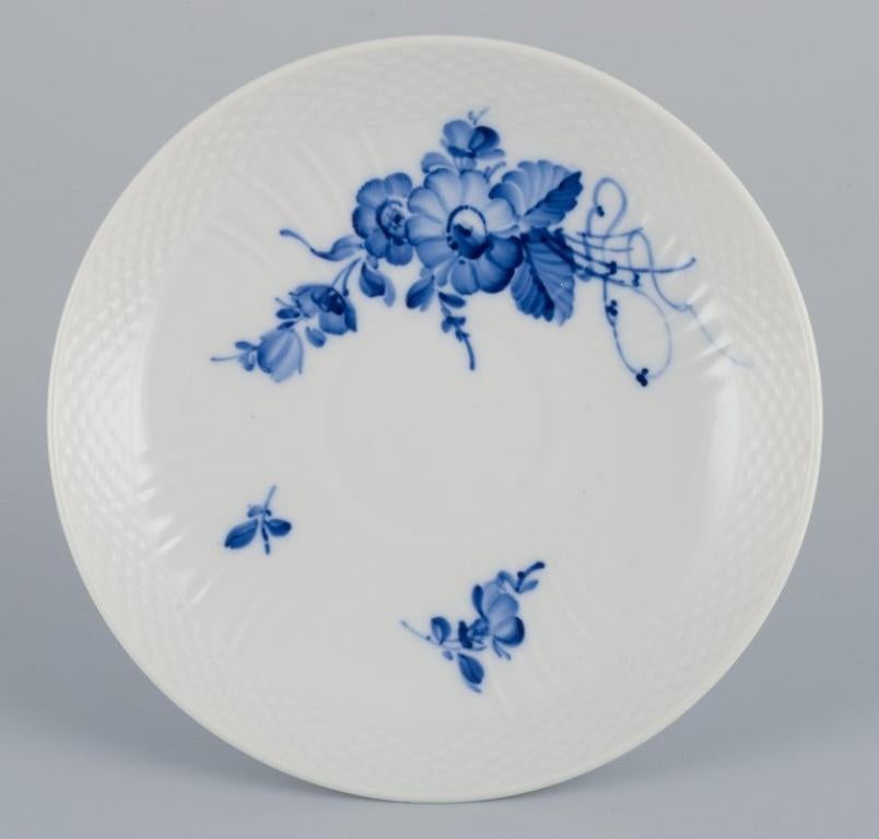 Porcellana Royal Copenhagen Blue Flower curvo, sei tazze da caffè con piattini. in vendita