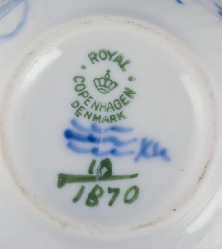 Royal Copenhagen Blue Flower curvo, sei tazze da caffè con piattini. in vendita 2