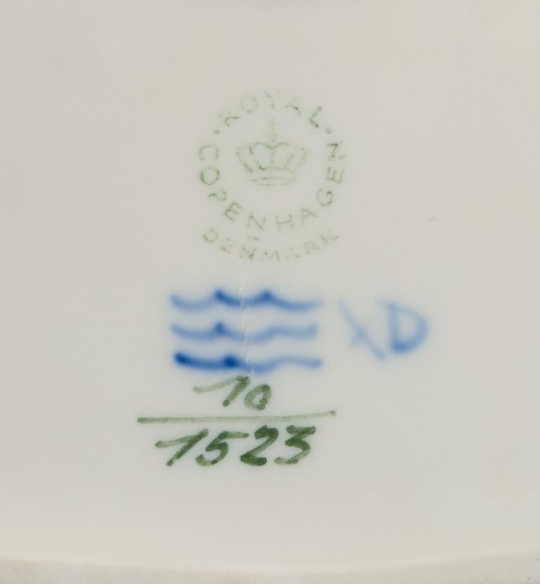 Flor azul de Royal Copenhagen. Abre el cuenco cuadrado de encaje. Pintado a mano. en venta 4
