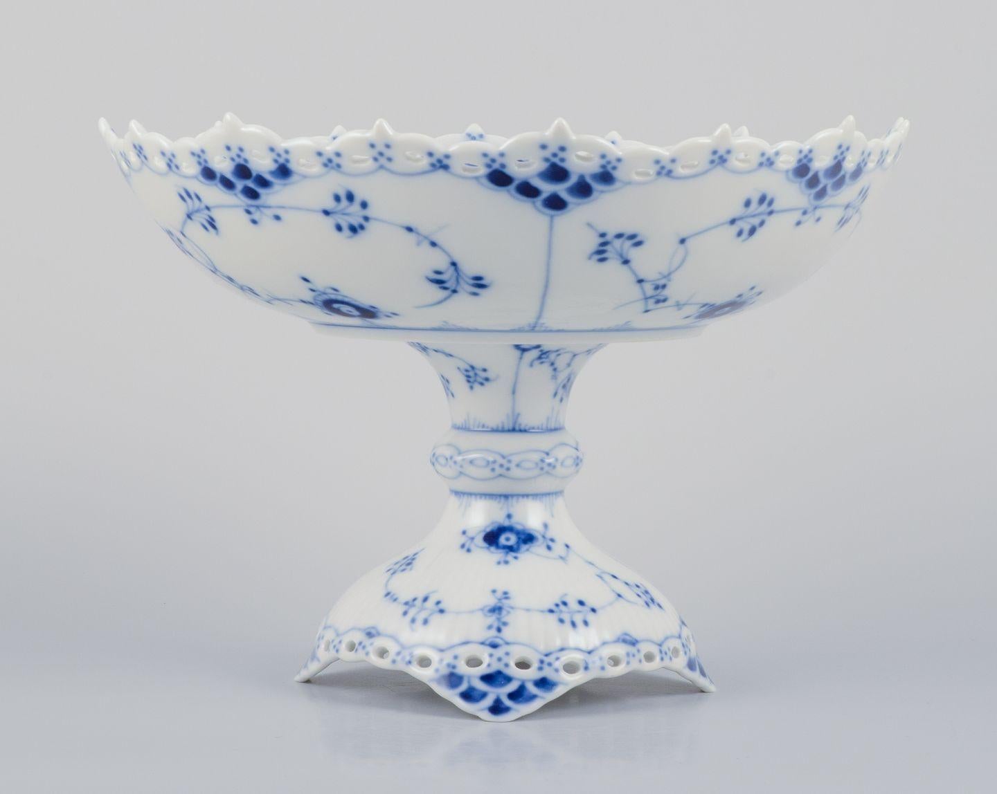 Royal Copenhagen Encaje Completo Acanalado Azul, centro de mesa de porcelana. Danés