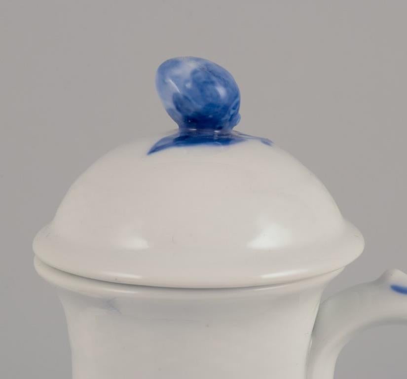 Danese Royal Copenhagen Blue Fluted Full Lace, caffettiera. Circa anni '30 in vendita