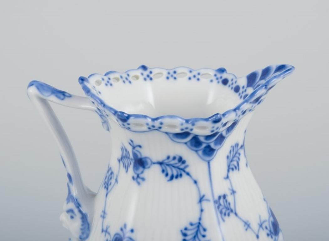 Smaltato Cremiera in porcellana Royal Copenhagen Blue Fluted Full Lace.