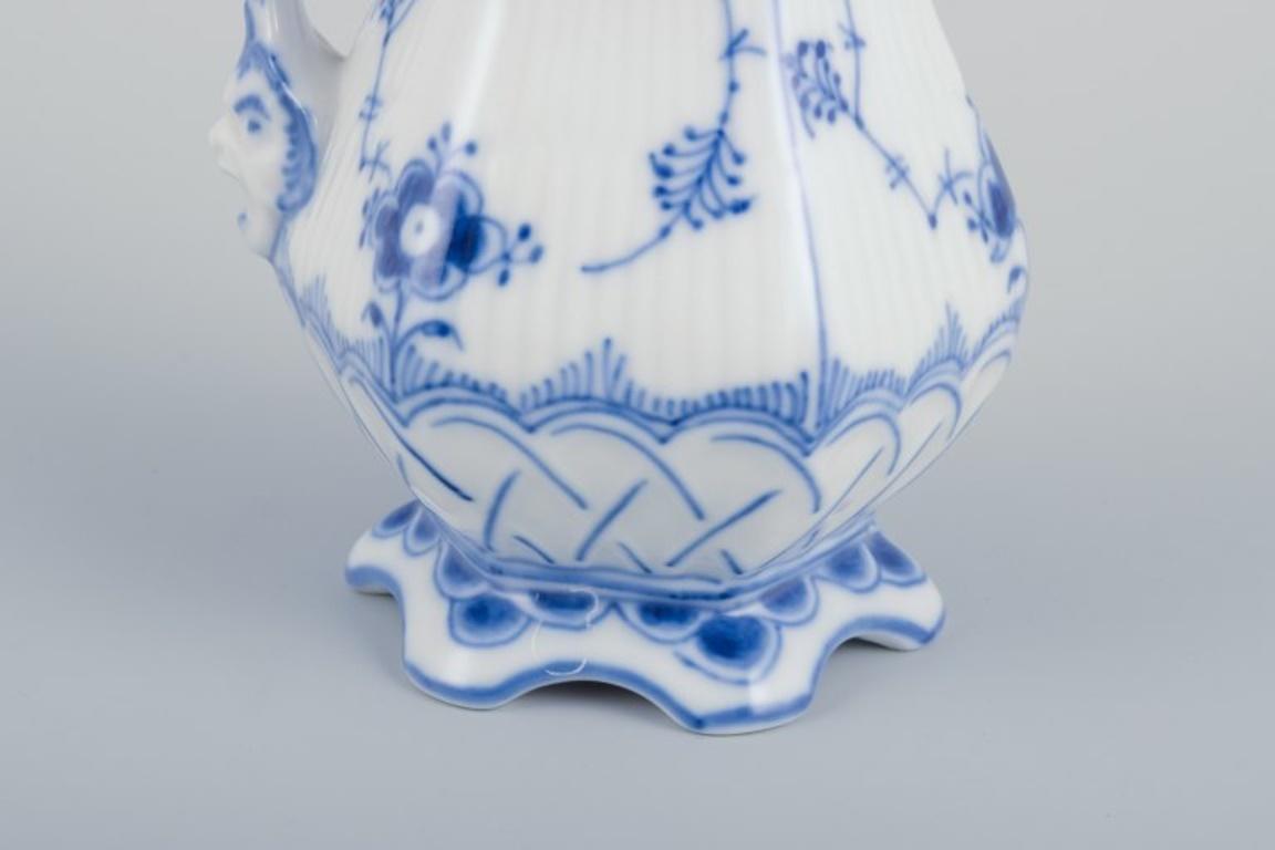 Metà XX secolo Cremiera in porcellana Royal Copenhagen Blue Fluted Full Lace.