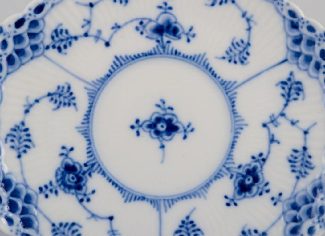 Royal Copenhagen Blau geriffelte Vollspitze. Fünf Deitasse-Tasse und Untertassen. im Angebot 1