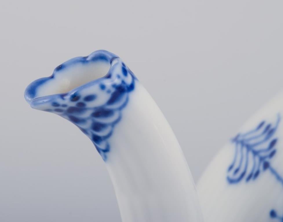Porcellana Royal Copenhagen Blue Fluted Full Lace, teiera grande in porcellana in vendita