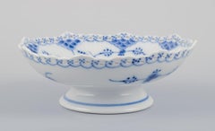 Royal Copenhagen Blue Fluted Full Lace, low centerpiece.