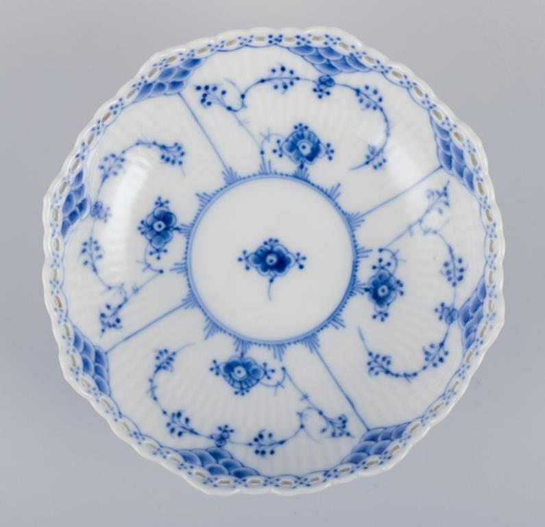 Danese Royal Copenhagen Blue Fluted Full Lace, centrotavola basso. in vendita