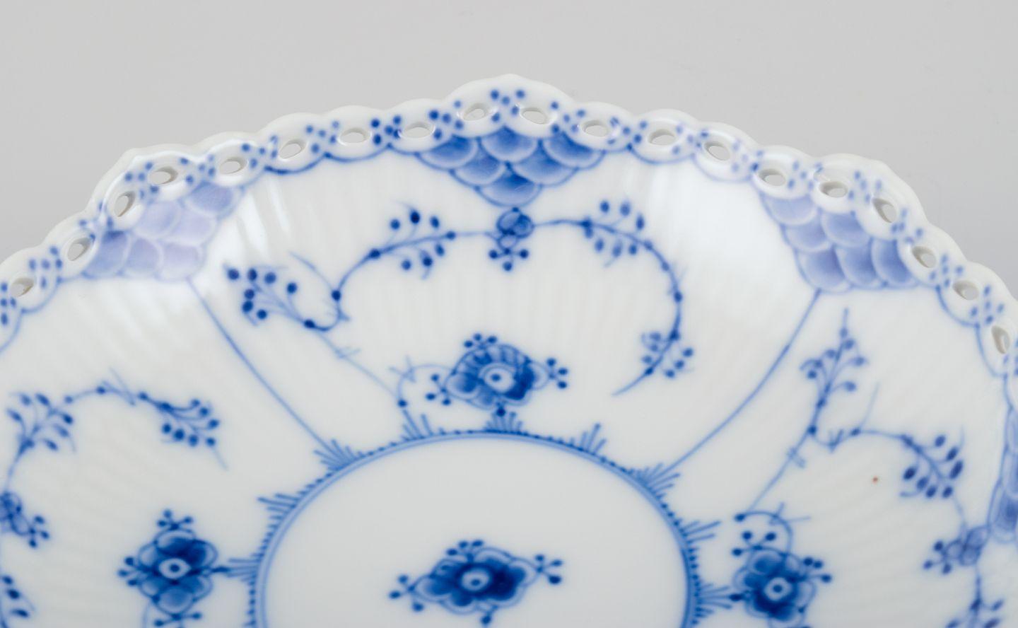 Porcelain Royal Copenhagen Blue Fluted Full Lace, low centerpiece in porcelain
