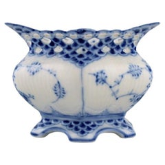 Sucrier Royal Copenhagen bleu cannelé pleine dentelle en porcelaine