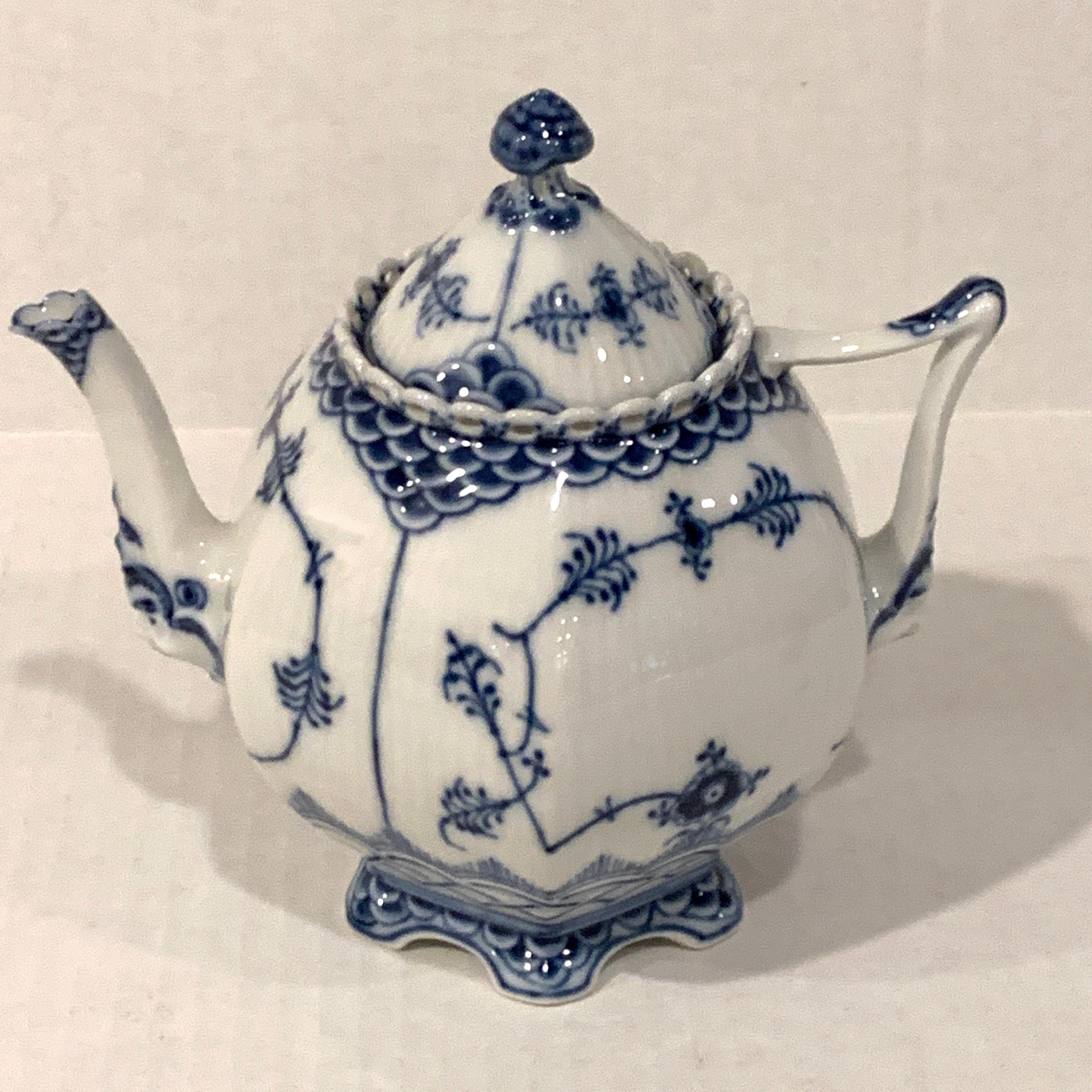 royal copenhagen tea set