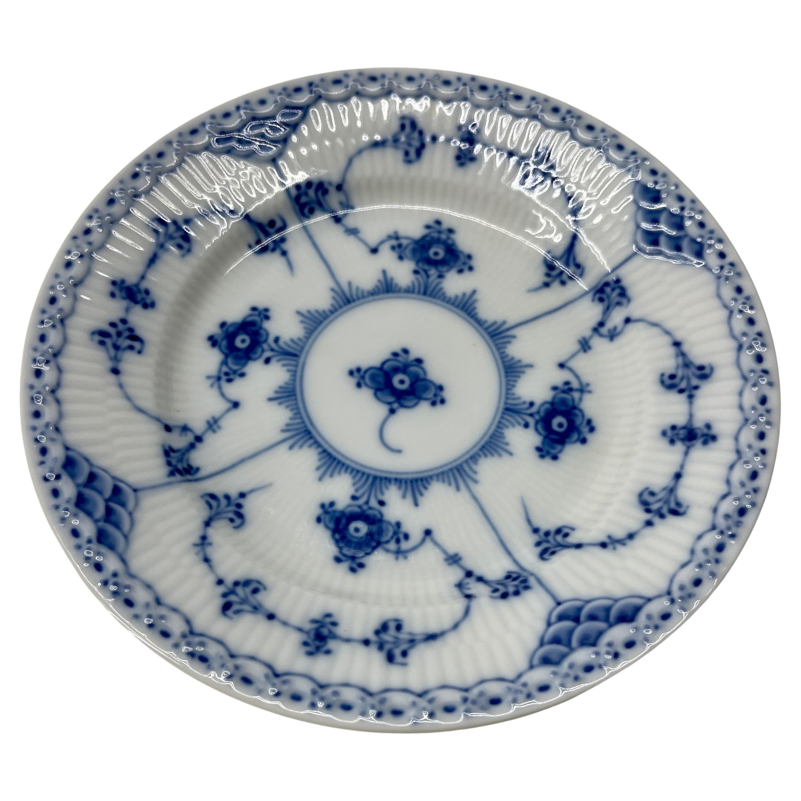 Royal Copenhagen Blue Fluted Half Lace 575 Dessert Plate 1