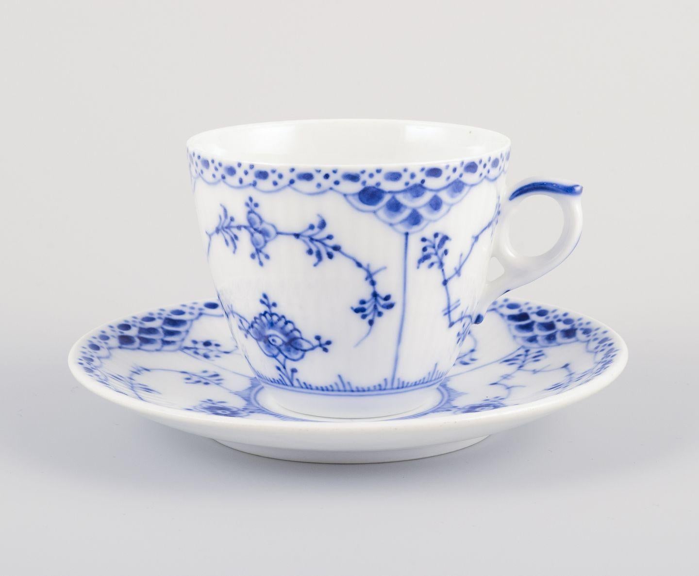 Gebrauchte Waren sind für US-Kunden von den Einfuhrzöllen befreit. 
Daher fallen für Ihren Kauf keine Einfuhrzölle an.

Royal Copenhagen Blue Fluted Half Lace, vier Paare von Kaffeetassen und Untertassen aus Porzellan.
Modellnummer: