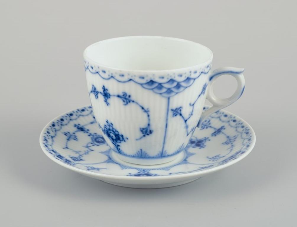 Royal Copenhagen Blue Fluted Half Lace, vier Paare von Kaffeetassen. im Angebot 2