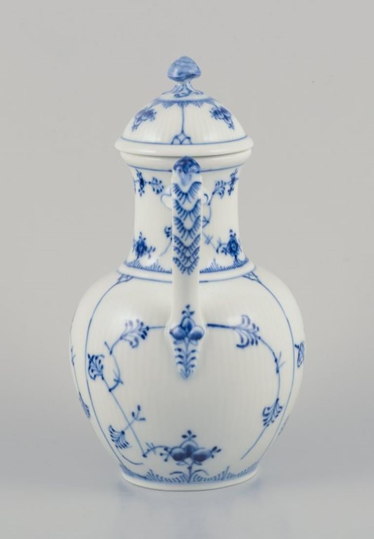 Royal Copenhagen Blue Fluted Half Lace, hand-painted coffee pot in porcelain. For Sale 1