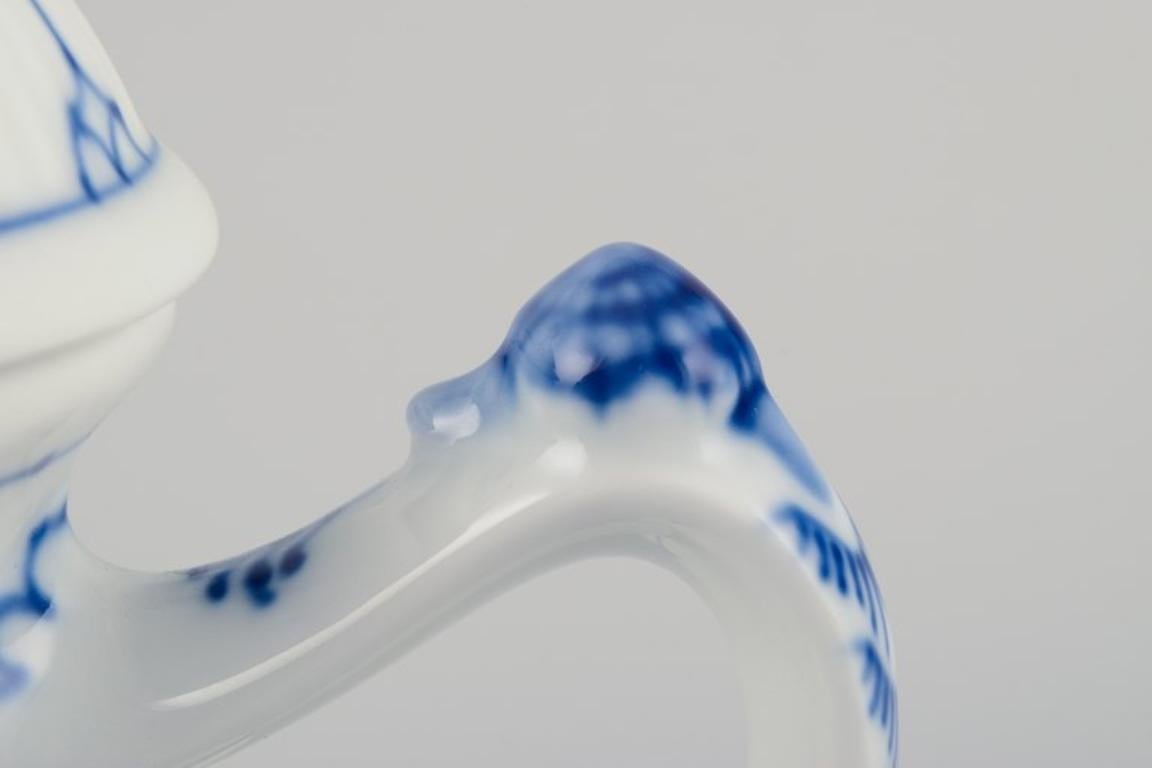 Royal Copenhagen Blue Fluted Half Lace, hand-painted coffee pot in porcelain. For Sale 2