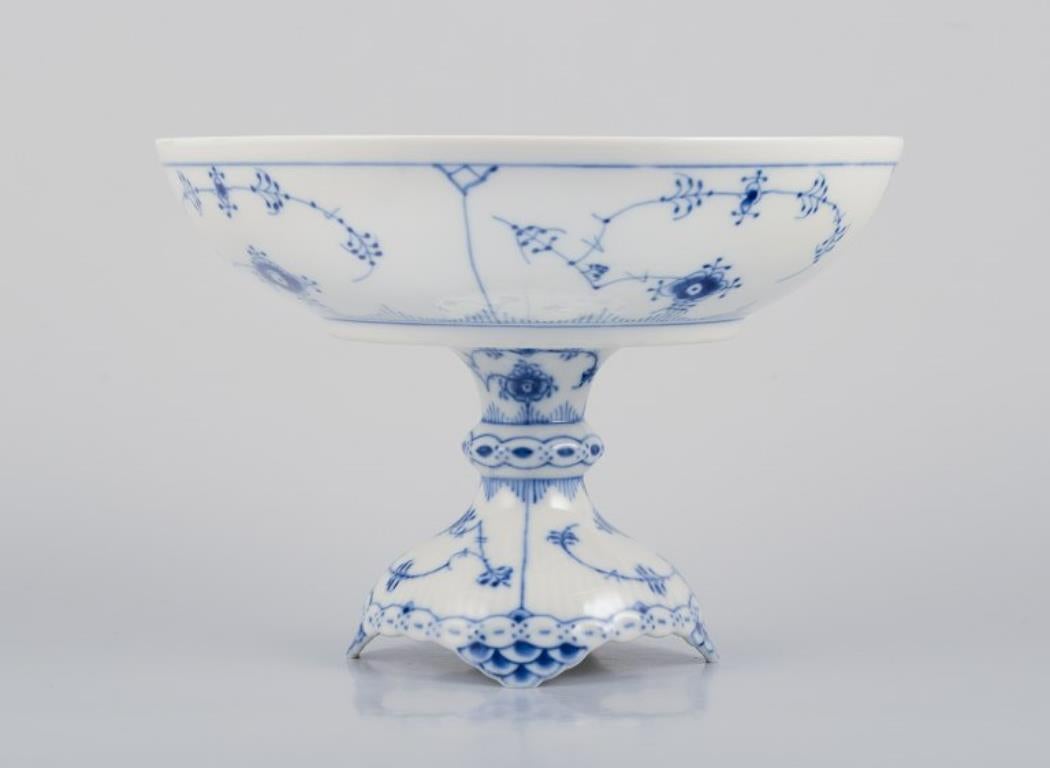 Danish Royal Copenhagen Blue Fluted Half Lace, large centerpiece in porcelain. For Sale