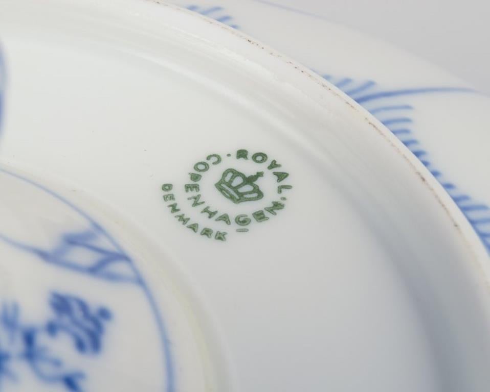 Royal Copenhagen Blue Fluted Half Lace, large centerpiece in porcelain. For Sale 2