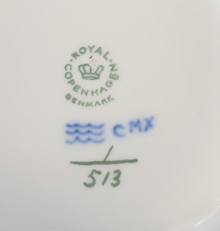 Royal Copenhagen Blue Fluted Half Lace, large centerpiece in porcelain. For Sale 4