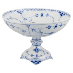 Royal Copenhagen Media Puntilla Acanalada Azul, gran centro de mesa de porcelana.