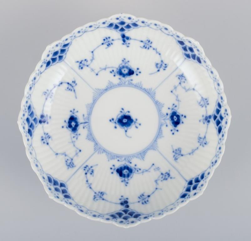 Danois Royal Copenhagen, centre de table bas bleu cannelé en porcelaine en vente