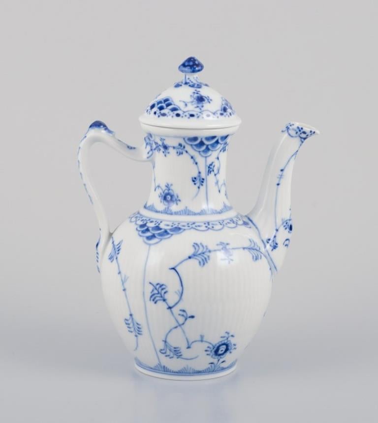 Danese Royal Copenhagen Blue Fluted Half Lace, vaso moka in porcellana. in vendita