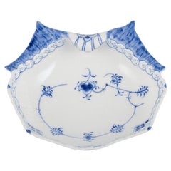Royal Copenhagen Azul Acanalado Media Puntilla, cuenco en forma de mejillón de porcelana.