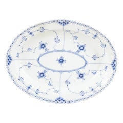 Royal Copenhagen. Blue Fluted Half Lace oval dish in porcelain, 1950