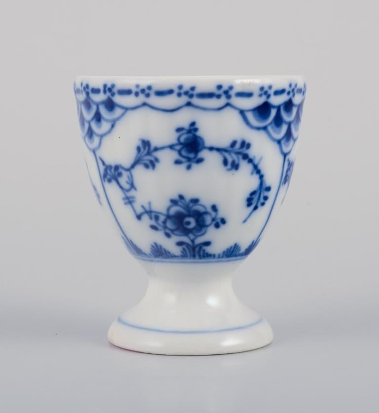 Royal Copenhagen Blau geriffelte halber Spitze, Satz von vier Eierschalen. (Dänisch) im Angebot