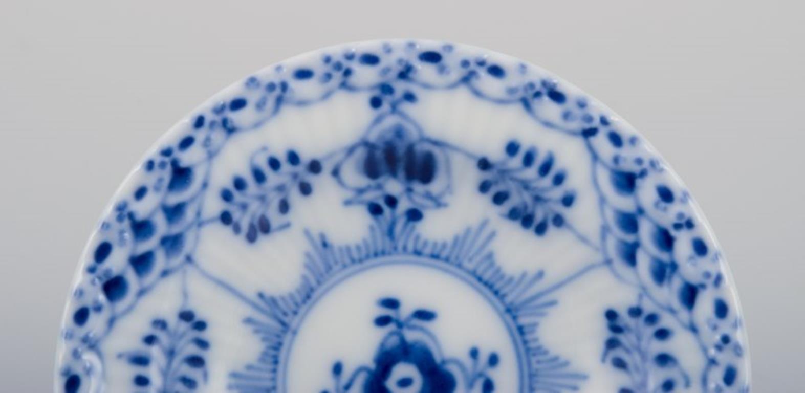 Royal Copenhagen Media Puntilla Acanalada Azul, juego de seis cuencos para caviar/mantequilla. finales del siglo XX en venta