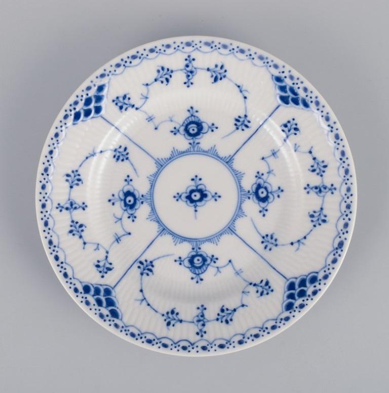 Royal Copenhagen, Blue Fluted half lace.
A set of ten cake plates.
1930-1950s.
Model 1/575
Second factory quality.
Marked.
In perfect condition.
Dimensions: D 15.6 cm.