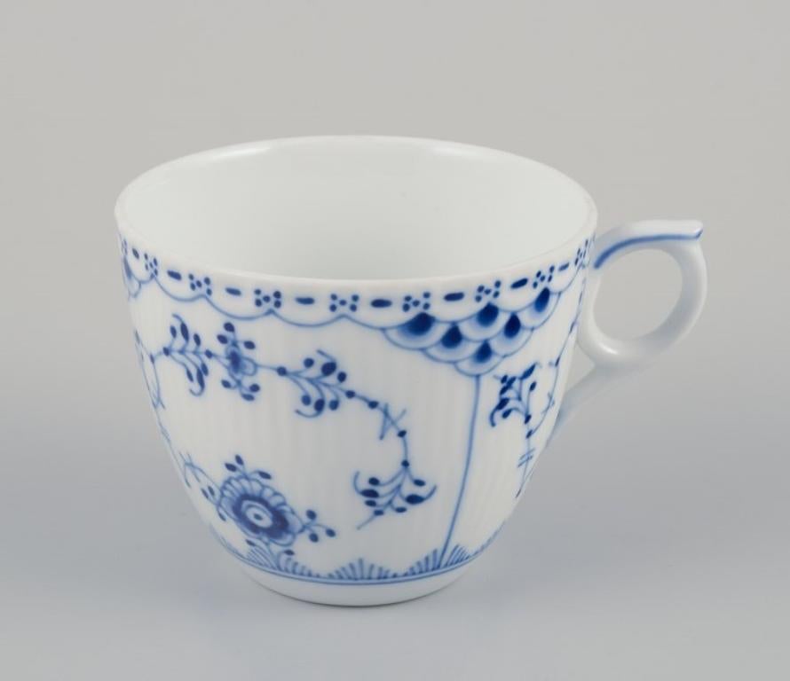 Danese Royal Copenhagen Mezzo pizzo scanalato blu, sei coppie di tazze da caffè. in vendita