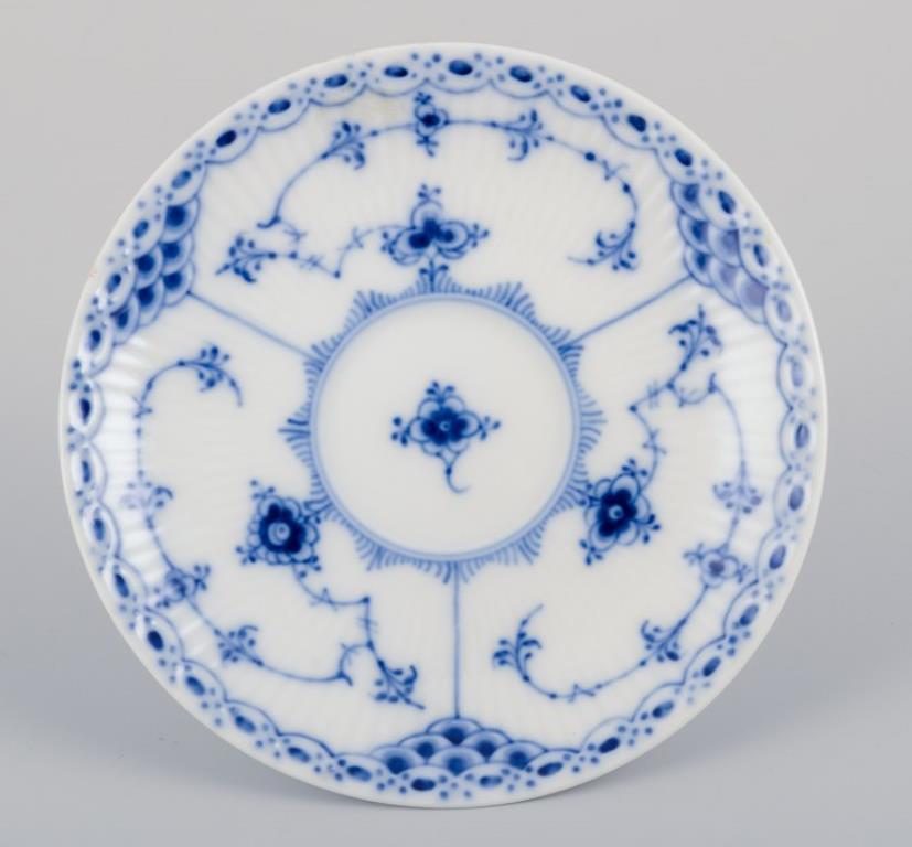 Royal Copenhagen Blau geriffelte halber Spitze. Sechs Paar Kaffeebecher mit Untertassen. im Angebot 1