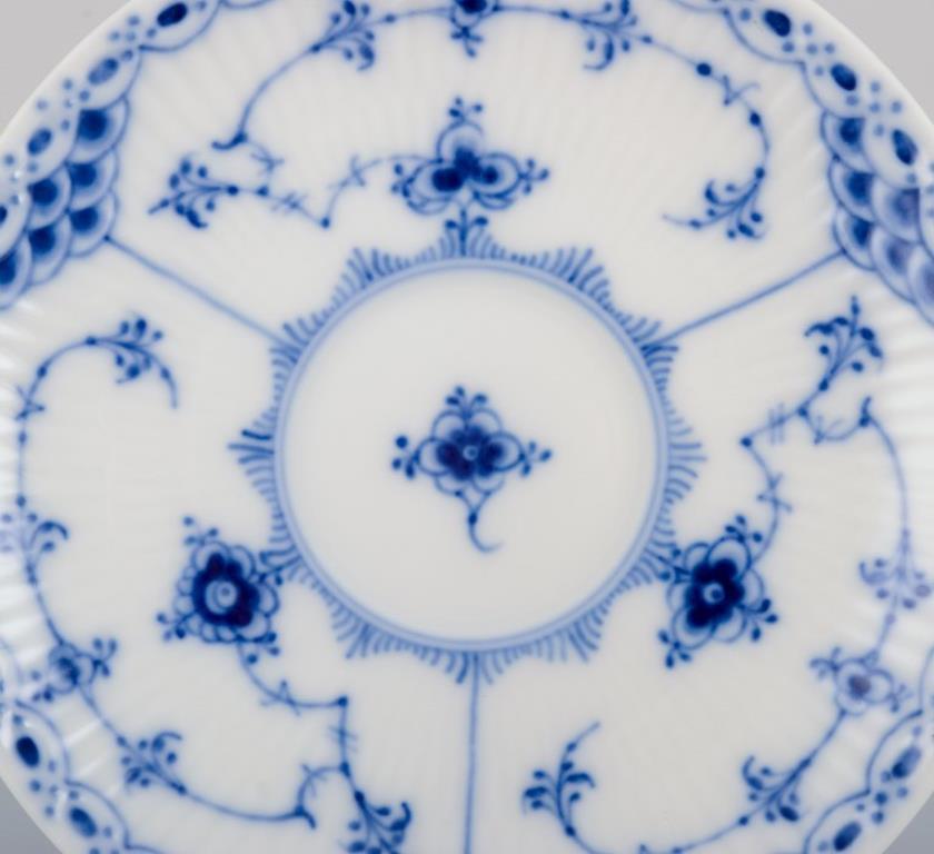 Royal Copenhagen Blau geriffelte halber Spitze. Sechs Paar Kaffeebecher mit Untertassen. im Angebot 2
