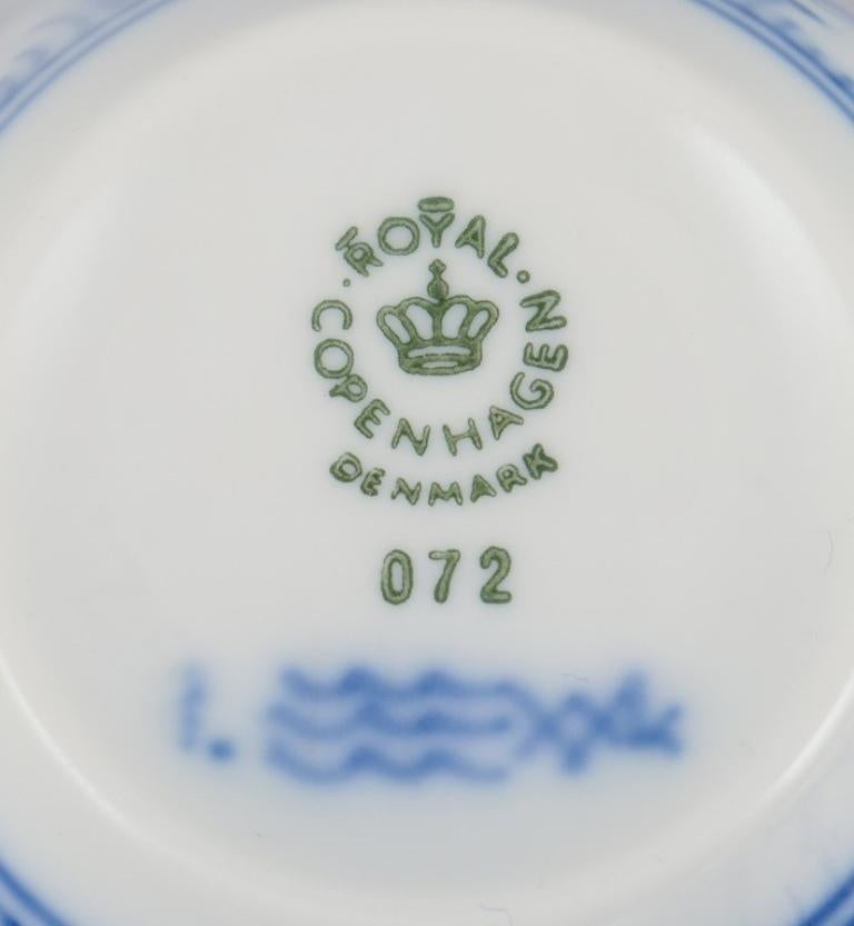 Royal Copenhagen Blau geriffelte Plain. Ein Satz von sechs Kaffeetassen mit Untertassen. im Angebot 2