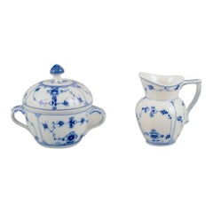 Royal Copenhagen Blue Fluted Plain. Cremiera e zuccheriera. XIX secolo.