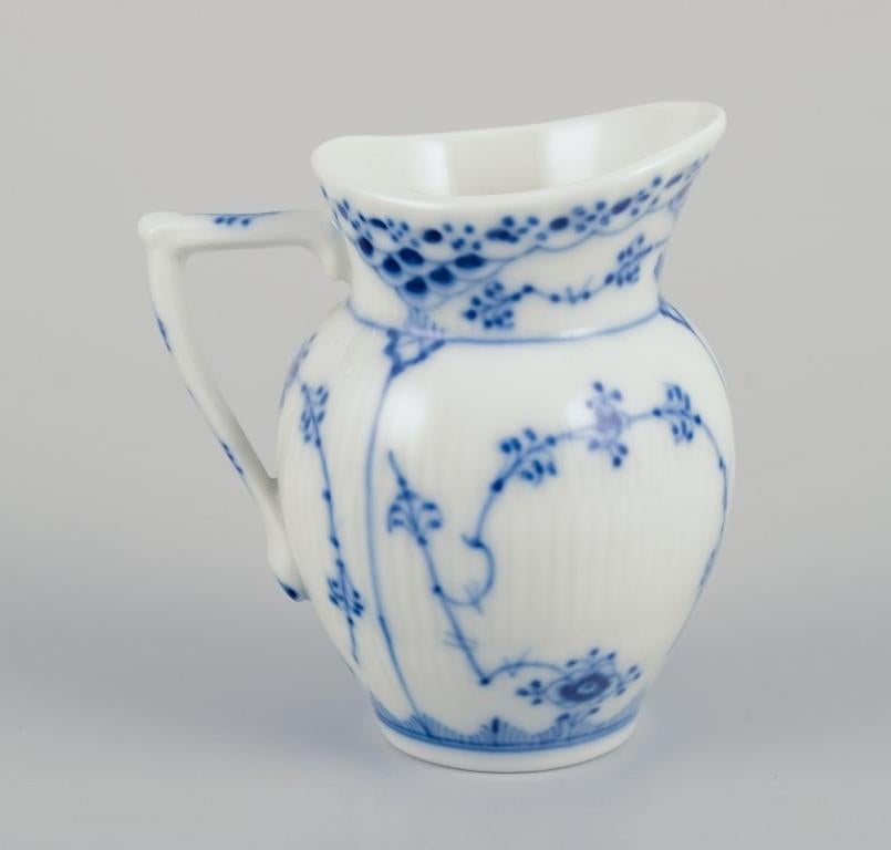 Royal Copenhagen Azul Liso estriado. Cremera y azucarero de porcelana. Danés en venta