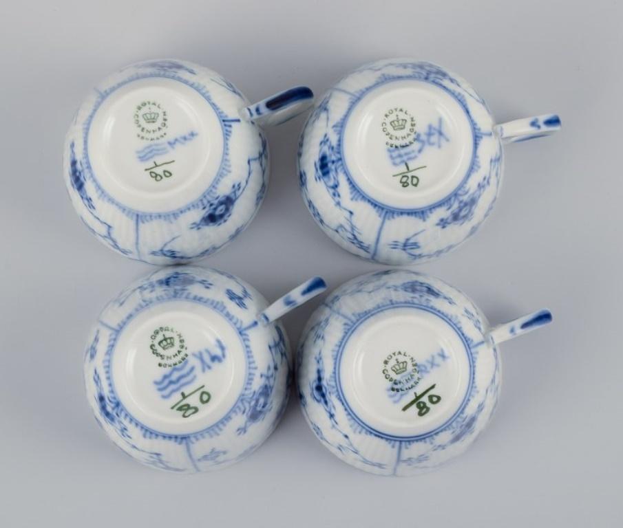 Royal Copenhagen Blau geriffelte Plain. Vier Kaffeebecher mit Untertassen. 1969-1974. im Angebot 1